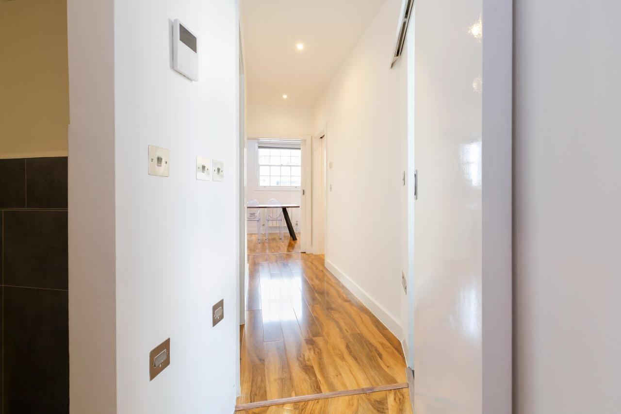 Spacious 4 Bedrooms Flat In New Oxford Street London Ngoại thất bức ảnh
